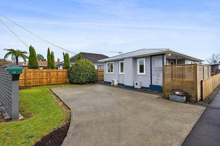 Photo of property in 40 Doralto Road, Frankleigh Park, New Plymouth, 4310