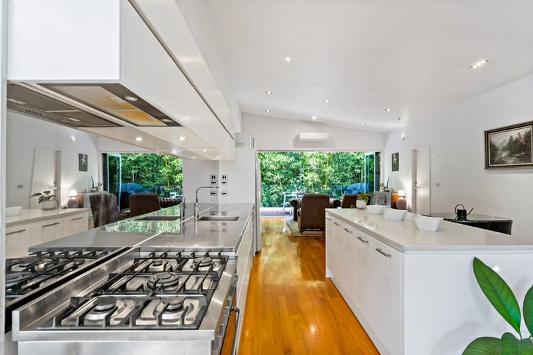 Photo of property in 16c Charmaine Road, Torbay, Auckland, 0630