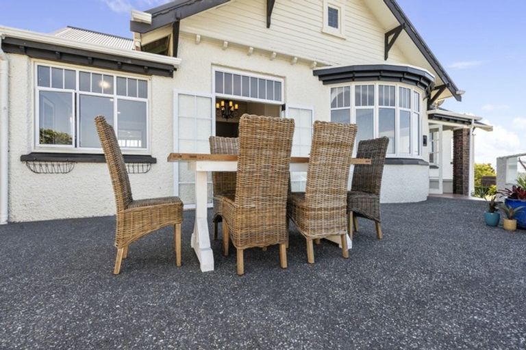 Photo of property in 366 Devon Street West, Lynmouth, New Plymouth, 4310