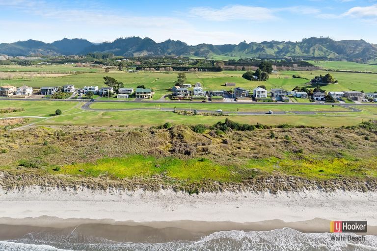 Photo of property in 142 Seaforth Road, Waihi Beach, 3611