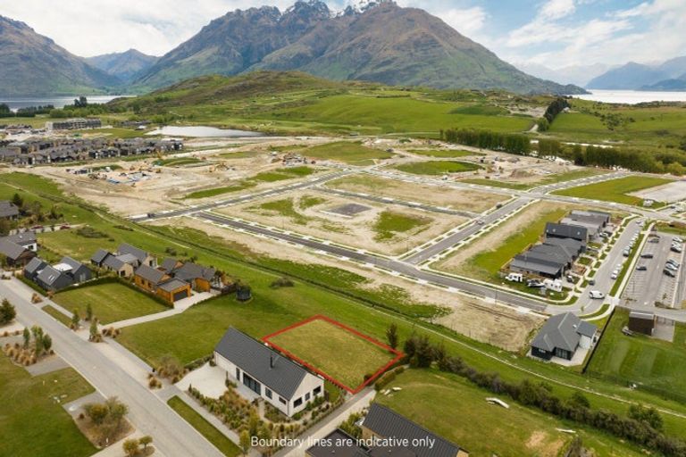 Photo of property in 19 Cunninghams Drive, Jacks Point, Queenstown, 9371