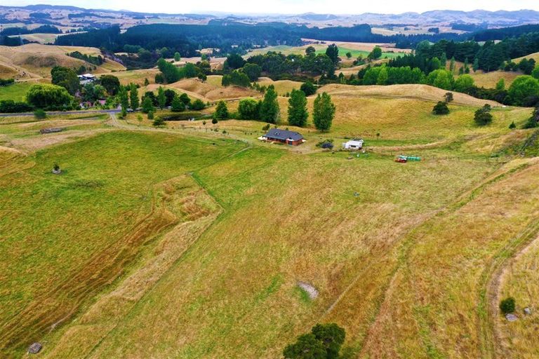 Photo of property in 1795 Dartmoor Road, Dartmoor, Napier, 4186