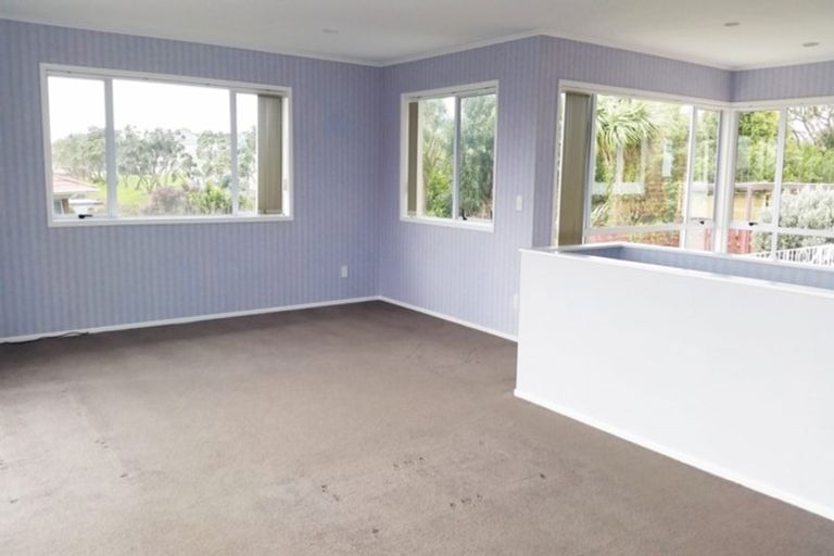 Photo of property in 25 The Crest, Sunnyhills, Auckland, 2010