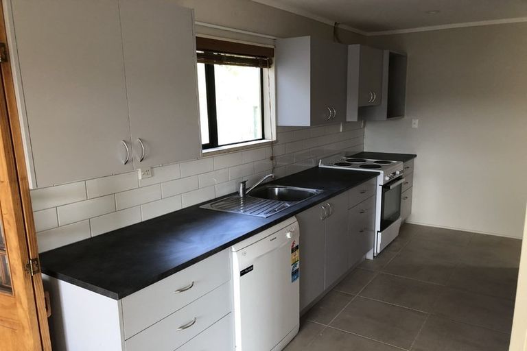 Photo of property in 27 Salcombe Terrace, Welbourn, New Plymouth, 4312