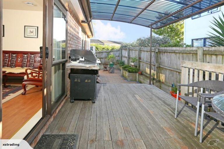 Photo of property in 26a Woodstock Road, Forrest Hill, Auckland, 0620