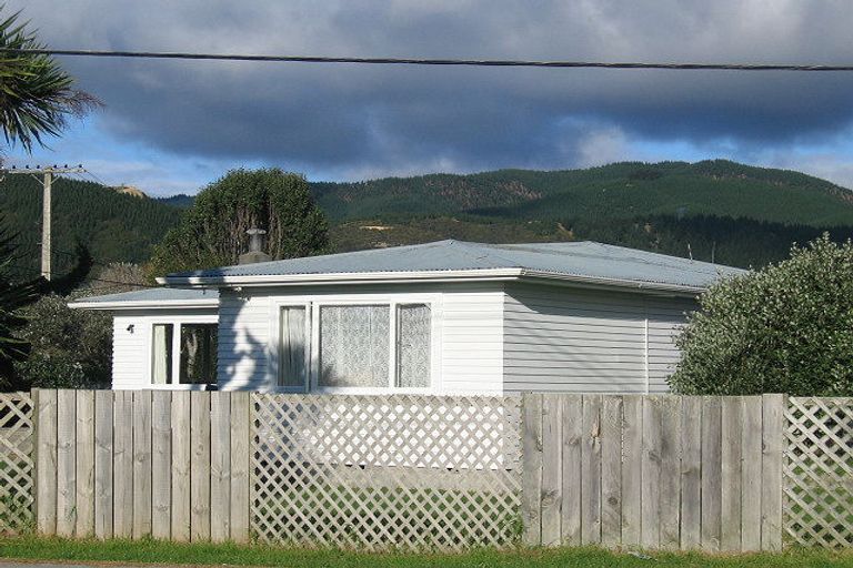 Photo of property in 24 Arawhata Road, Paraparaumu, 5032
