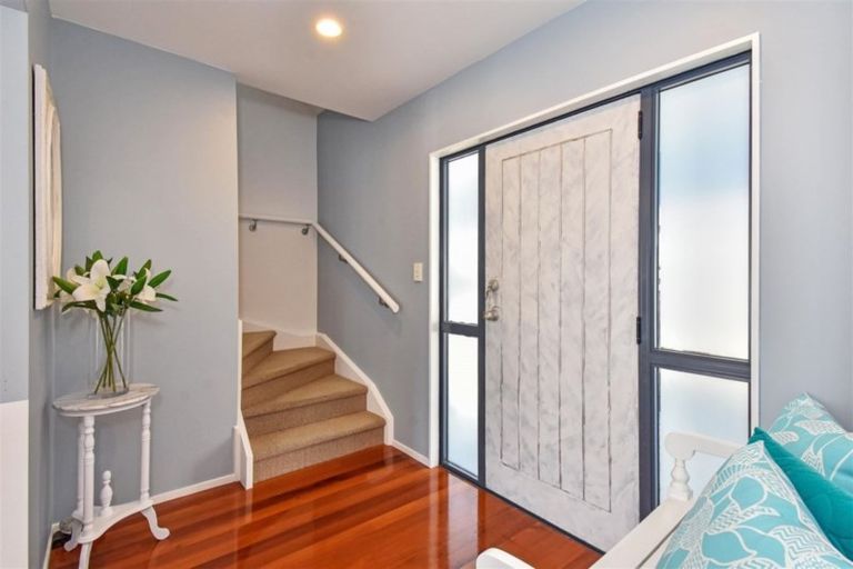 Photo of property in 337 Hill Road, The Gardens, Auckland, 2105