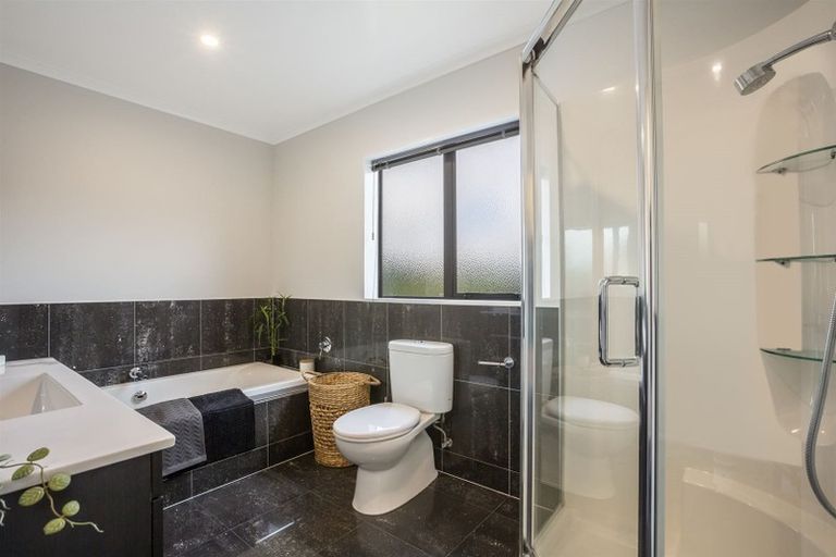 Photo of property in 59 Te Puia Drive, Aotea, Porirua, 5024