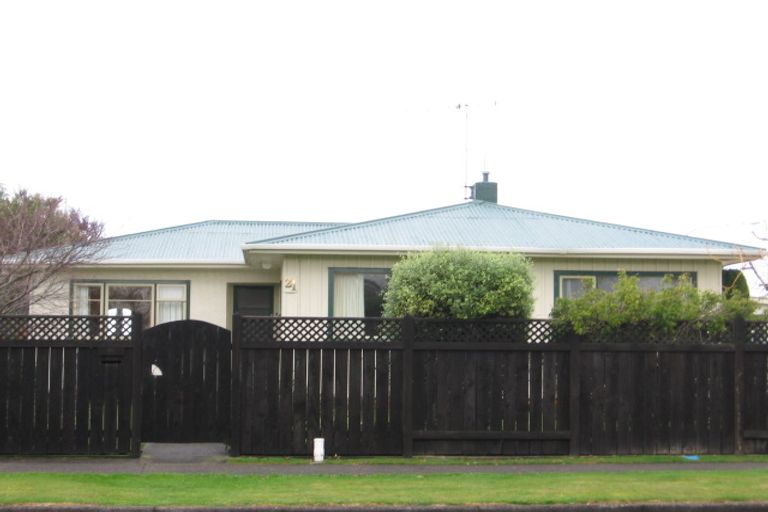 Photo of property in 21 Manawatu Street, Hokowhitu, Palmerston North, 4410