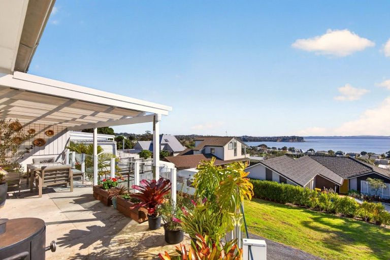 Photo of property in 954 Whangaparaoa Road, Manly, Whangaparaoa, 0930