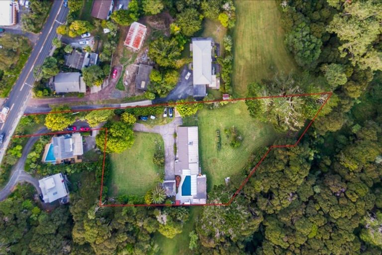 Photo of property in 166 Godley Road, Titirangi, Auckland, 0604