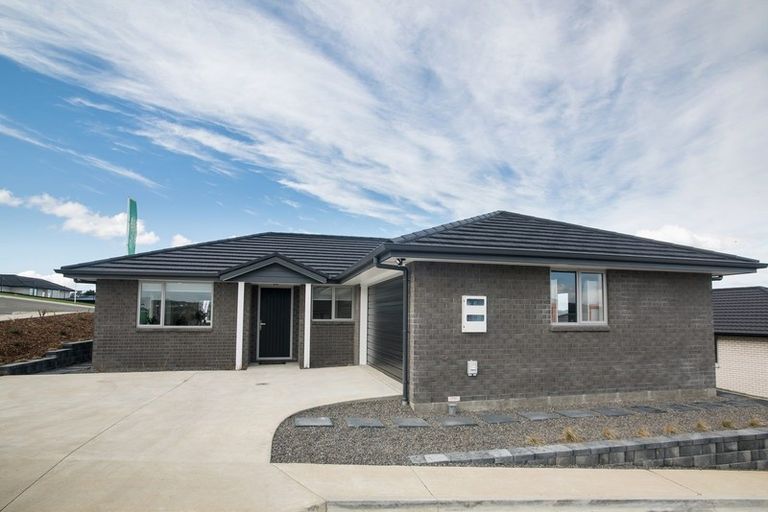 Photo of property in 1 Te Akau Place, One Tree Point, 0118