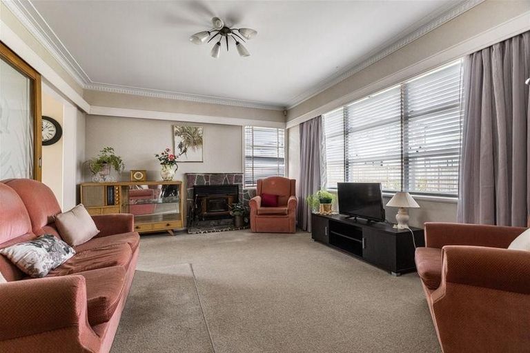 Photo of property in 9 Wellesley Road, Mangere Bridge, Auckland, 2022