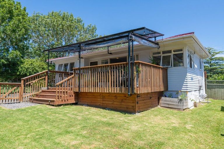 Photo of property in 1/50 Kaipatiki Road, Glenfield, Auckland, 0629