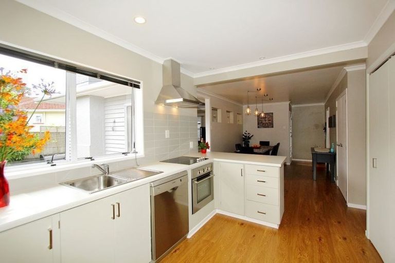 Photo of property in 264 Frankley Road, Ferndale, New Plymouth, 4310