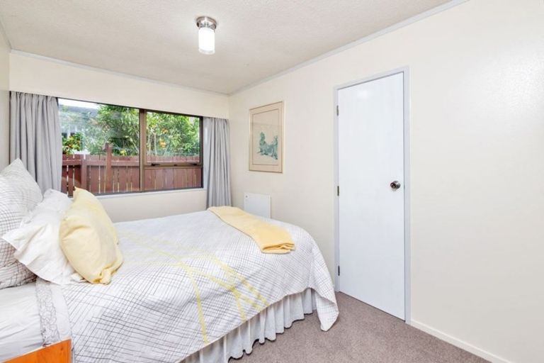 Photo of property in 2/423 Great South Road, Rosehill, Papakura, 2113