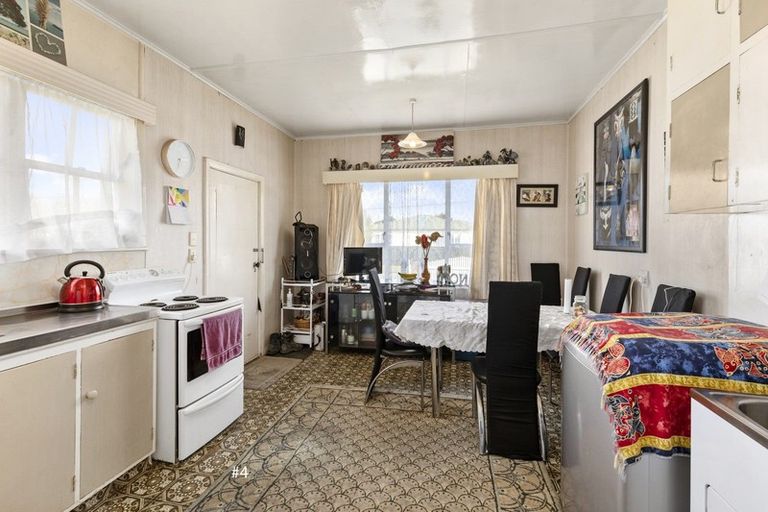 Photo of property in 4 Tirangi Road, Moera, Lower Hutt, 5010