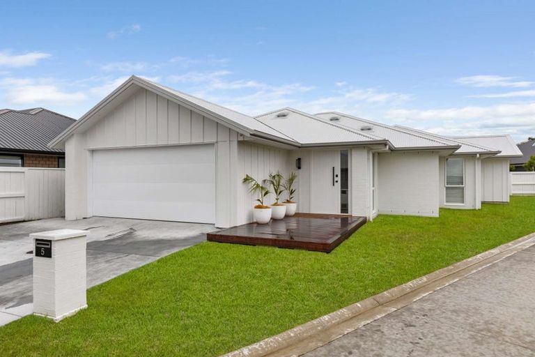 Photo of property in 5 Cotula Way, Papamoa Beach, Papamoa, 3118
