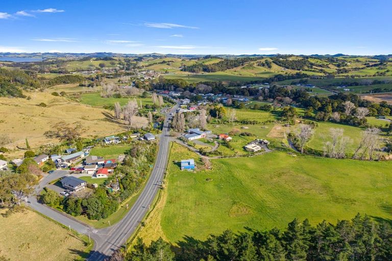 Photo of property in 1972 Paparoa Valley Road, Paparoa, 0571