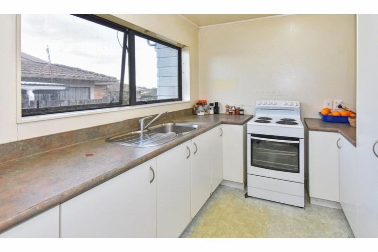 Photo of property in 14 Bohola Rise, Weymouth, Auckland, 2103