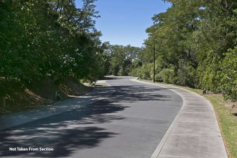 Photo of property in 8 Parawera Drive, Acacia Bay, Taupo, 3330