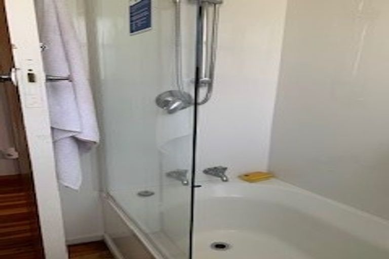 Photo of property in 60 Tremewan Street, Tawa, Wellington, 5028