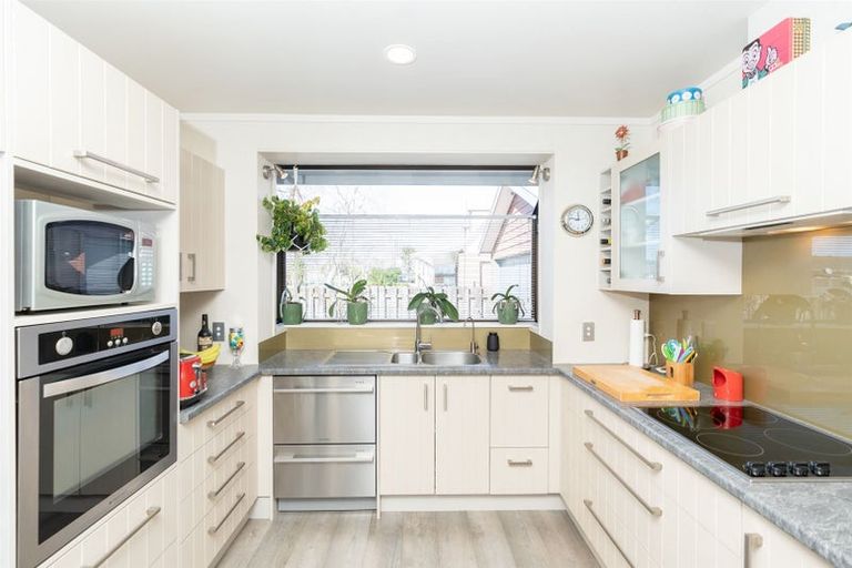 Photo of property in 52 Waterford Road, Fitzroy, Hamilton, 3206