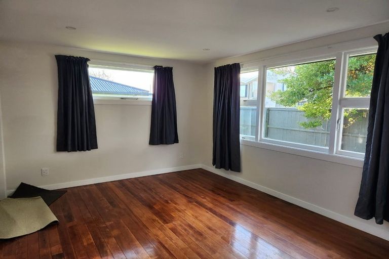 Photo of property in 2/105 Memorial Avenue, Burnside, Christchurch, 8053