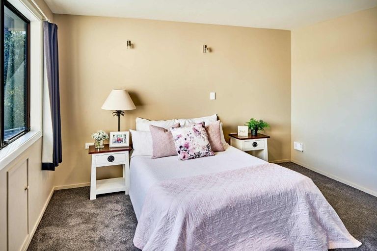 Photo of property in 56 Mercury Way, Whitby, Porirua, 5024