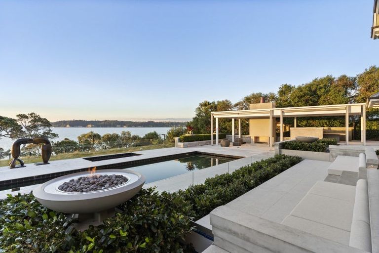 Photo of property in 27 Marine Parade, Herne Bay, Auckland, 1011