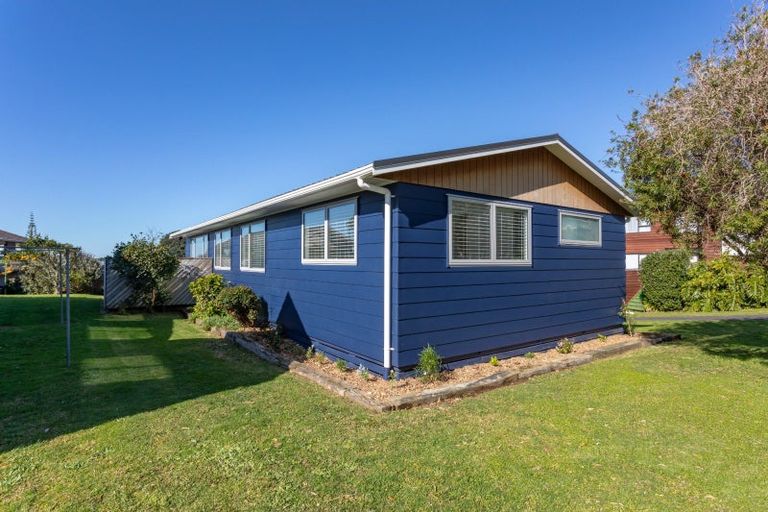 Photo of property in 113 Russell Bruce Place, Onemana, Whangamata, 3691