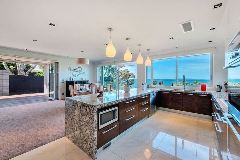 Photo of property in 37b View Road, Campbells Bay, Auckland, 0630