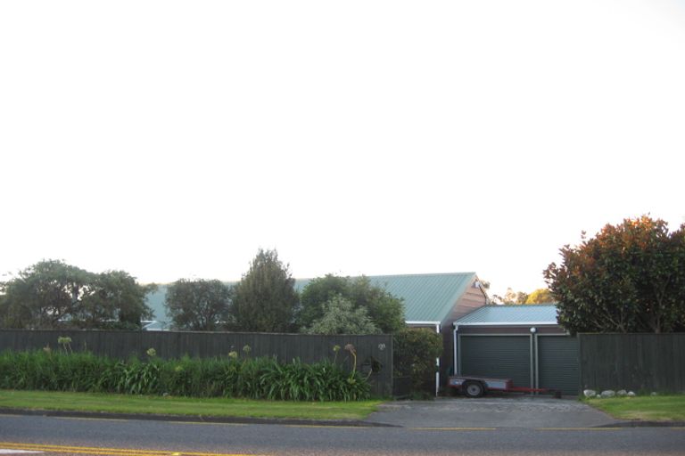 Photo of property in 133 Raumati Road, Raumati Beach, Paraparaumu, 5032