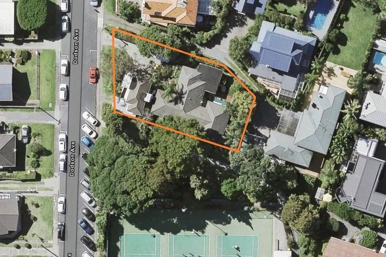 Photo of property in 10 Dodson Avenue, Milford, Auckland, 0620