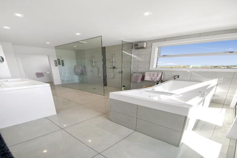 Photo of property in 615 Marine Parade, Napier South, Napier, 4110