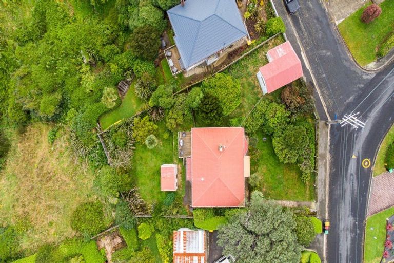 Photo of property in 13 Athol Place, Ravensbourne, Dunedin, 9022