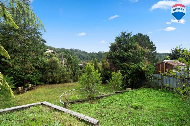 Photo of property in 35 August Street, Stokes Valley, Lower Hutt, 5019