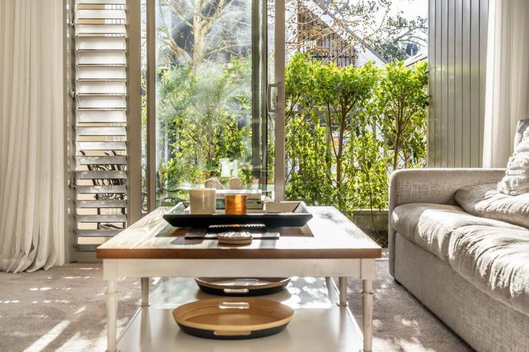 Photo of property in 11/2 Warrant Officer Lane, Hobsonville, Auckland, 0616