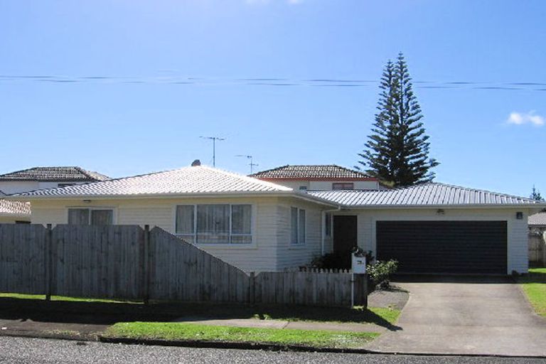 Photo of property in 62 Millen Avenue, Pakuranga, Auckland, 2010