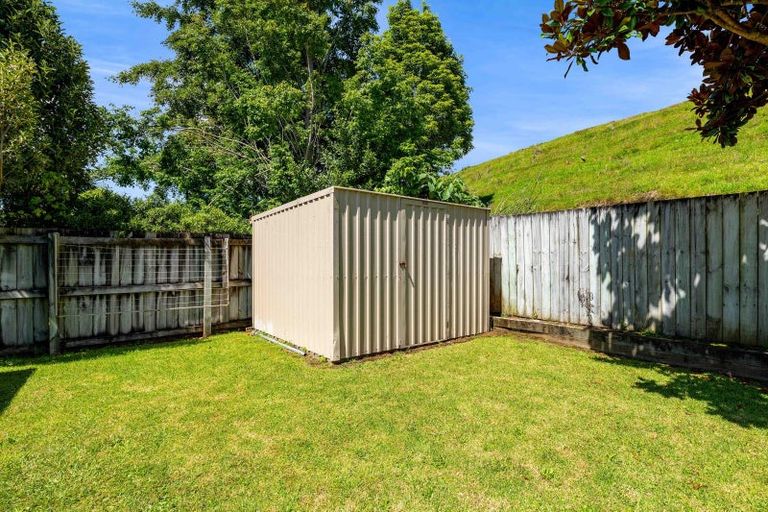 Photo of property in 15a Heta Road, Highlands Park, New Plymouth, 4312