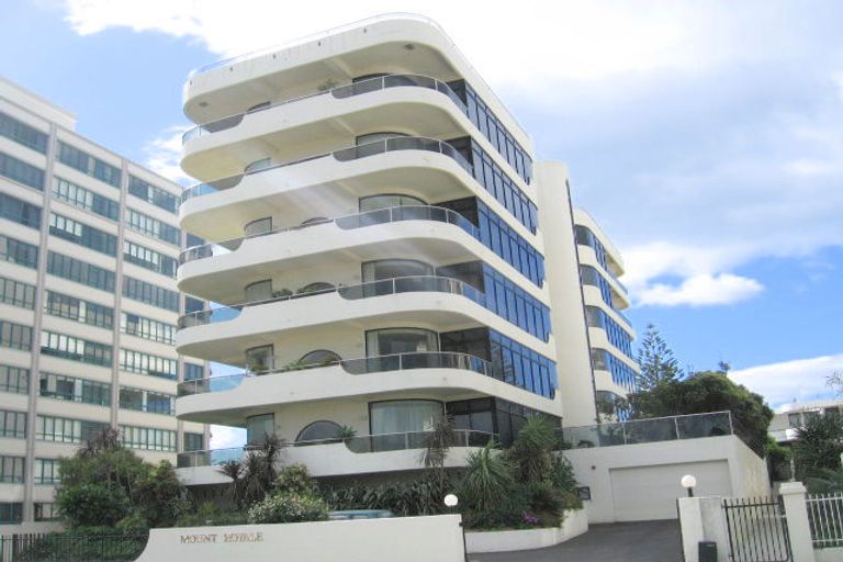 Photo of property in Mount Royal, 21d Maunganui Road, Mount Maunganui, 3116