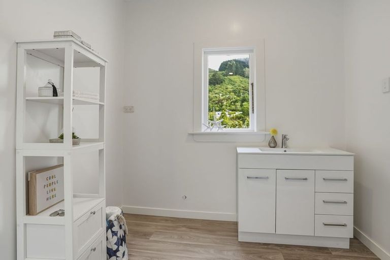 Photo of property in 4 Harbour Terrace, Careys Bay, Port Chalmers, 9023