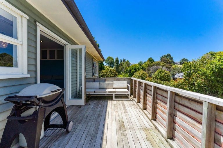 Photo of property in 32 Noall Street, Te Atatu Peninsula, Auckland, 0610