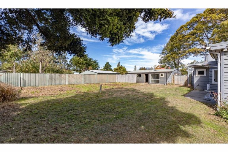 Photo of property in 29 Stalkers Road, Woodend Beach, Woodend, 7691