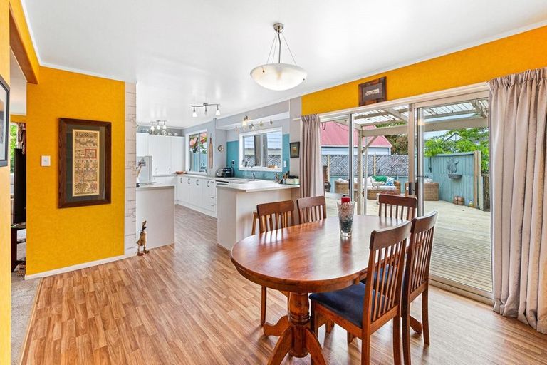 Photo of property in 57 Sunderlands Road, Half Moon Bay, Auckland, 2012