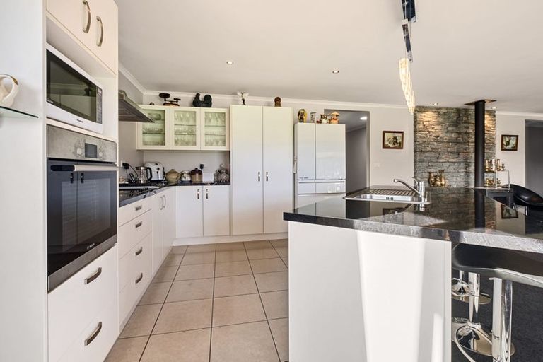 Photo of property in 2 Joll Street, Waitara, 4383