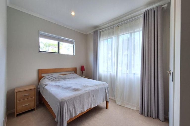 Photo of property in 34 Borneo Drive, Fairview Heights, Auckland, 0632