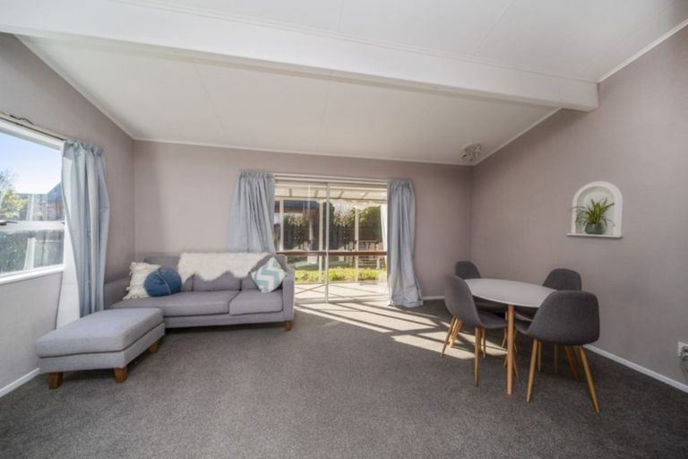 Photo of property in 7b Surrey Street, Stratford, 4332