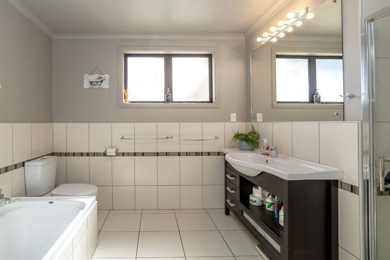 Photo of property in 1 Alexandra Street, Pahiatua, 4910