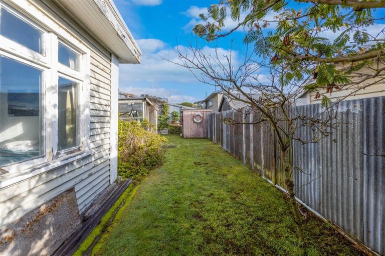 Photo of property in 347 Marine Parade, New Brighton, Christchurch, 8061